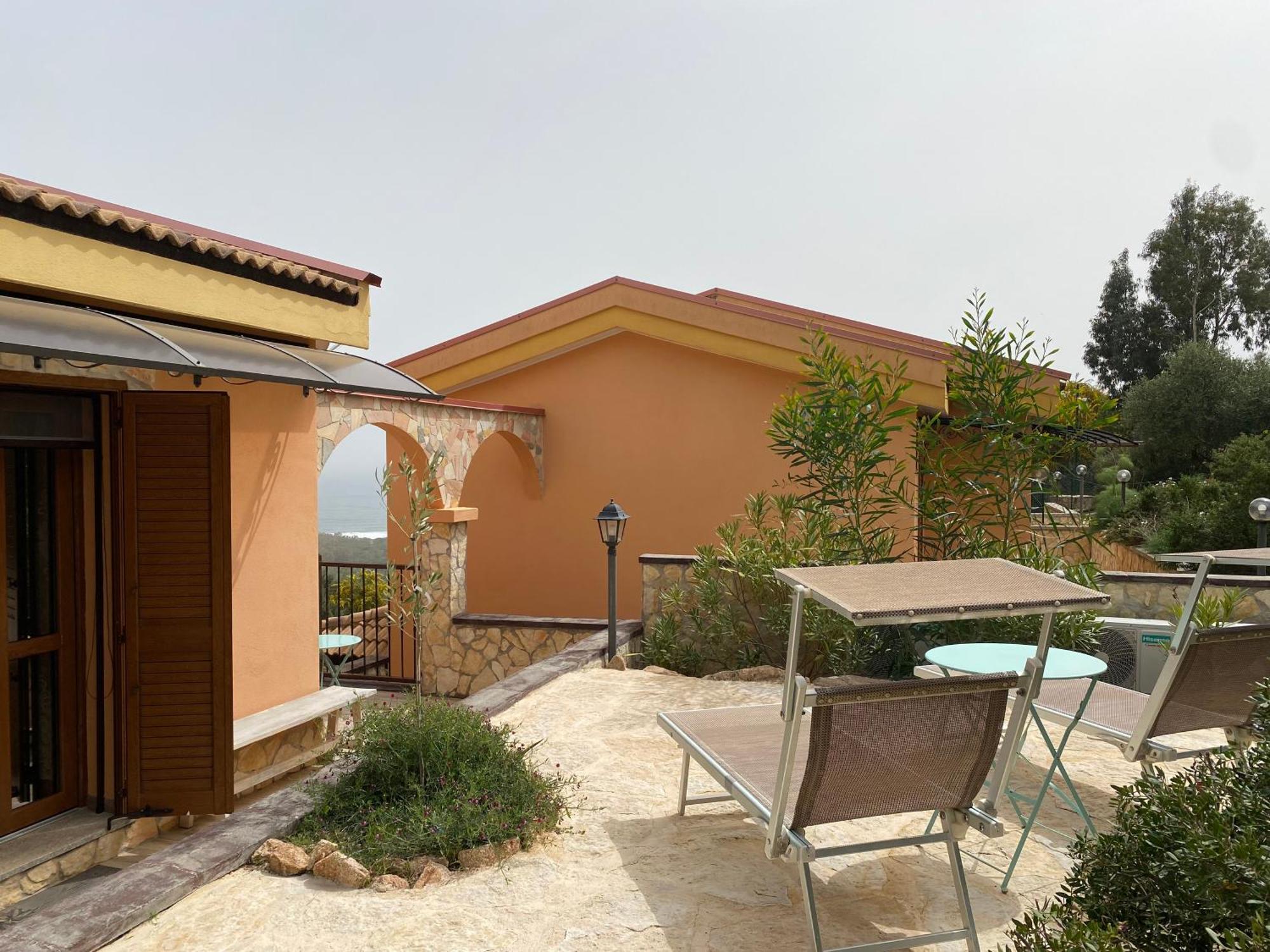 Residenza I Ginepri Domus De Maria Exterior foto